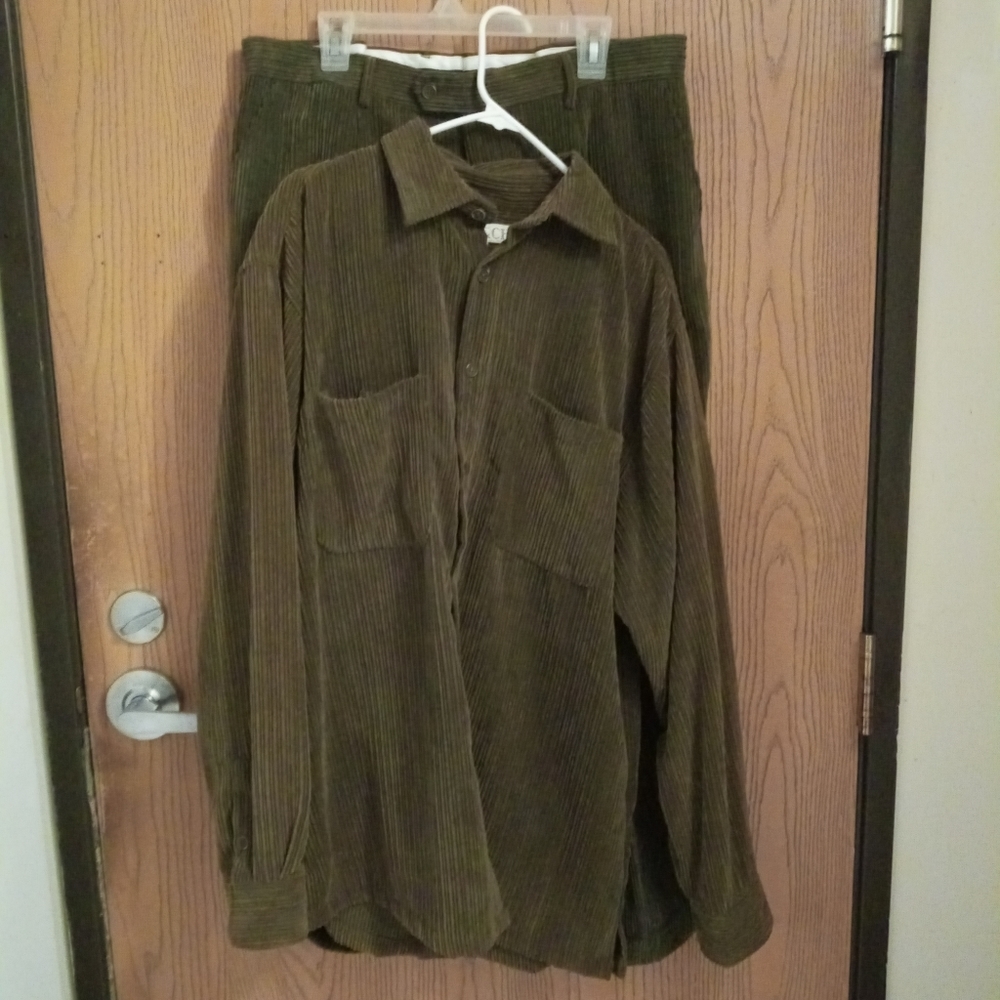 INSERCE mens green 2pc shirt xl/ pants size 40